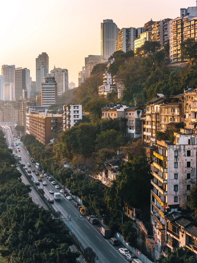 终极测评:重庆出行攻略、高频问题与避坑CQ9电子平台入口重庆旅行社口碑前十强(图2) 终极测评:重庆出行攻略、高频问题与避坑CQ9电子平台入口重庆旅行社口碑前十强(图2)